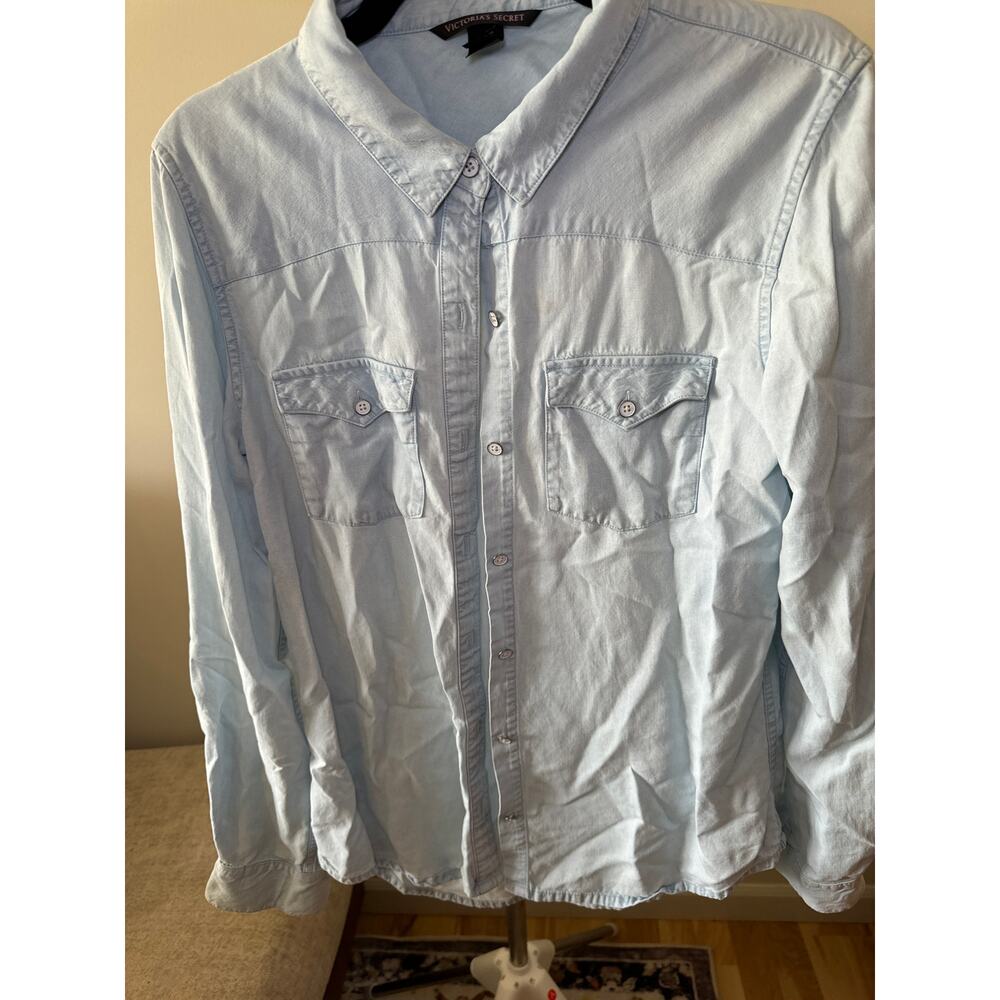 Women's Victoria's Secret Denim Shirt Faded Style Long Sleeve Size Large